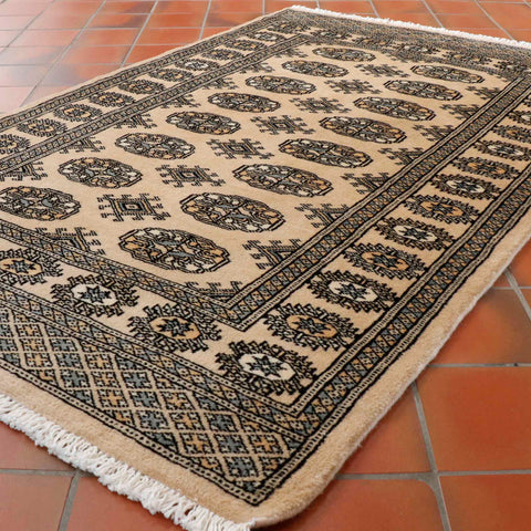 Luxury handmade Mori Pakistan Bokhara rug - 307064