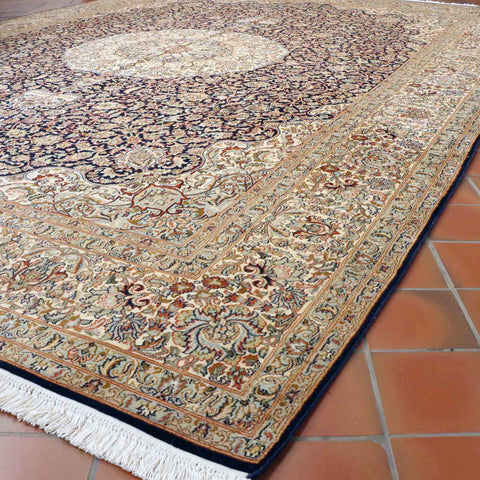 Handmade Kashmir silk carpet - 307299