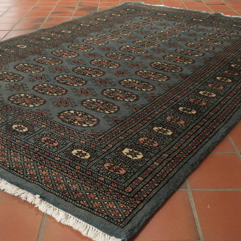 Handmade Pakistan Mori Bokhara rug - 309372