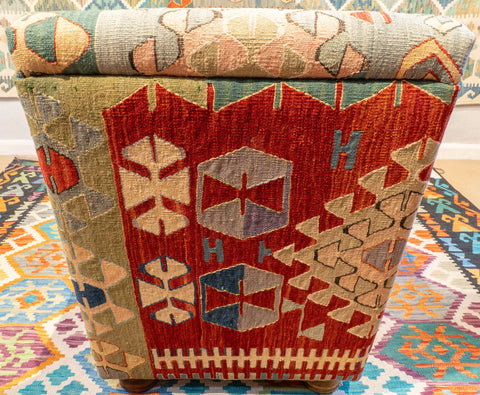 Handmade Turkish kilim Bespoke Balmoral storage seat - 309500LF