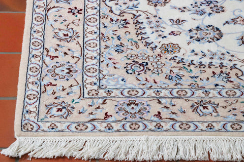 Fine handmade Oriental Nain rug - 30625301