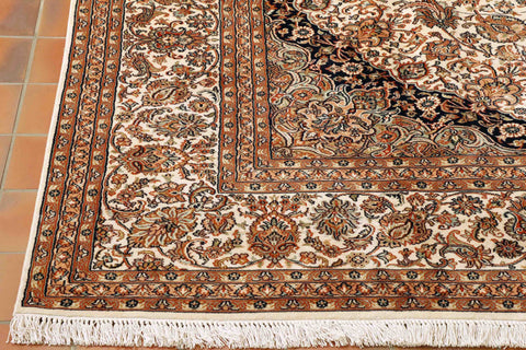 Fine handmade Kashmir silk carpet - 30725296