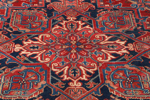 Fine handmade semi old Persian Heriz carpet - 307609